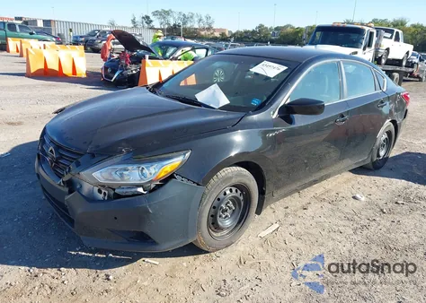 2017 Nissan Altima 2.5 S z USA, uszkodzony, nr VIN 1N4AL3AP1HC272520